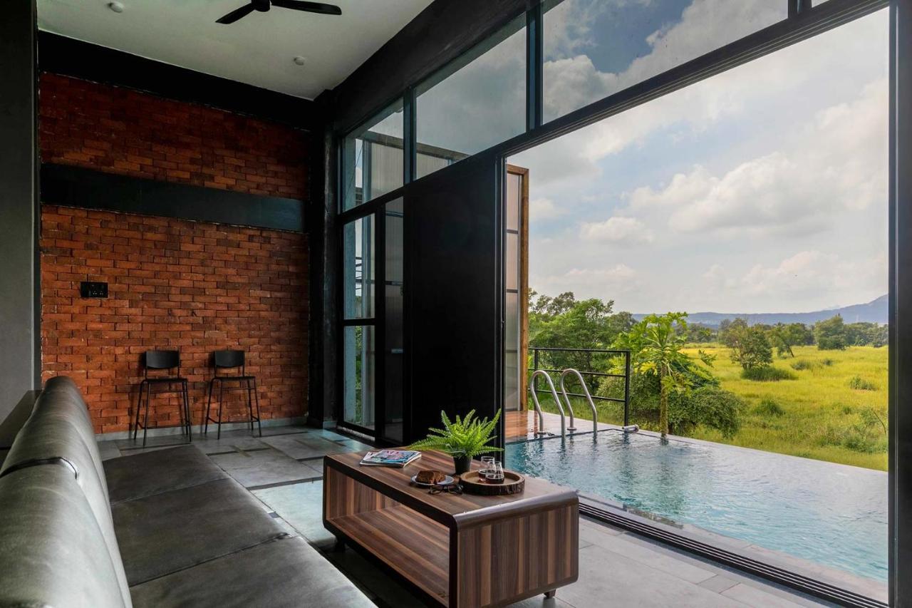 Two Villa By Stayvista With Infinity Pool, Farm & Mountain Views, Modern Interiors Карджат Екстер'єр фото